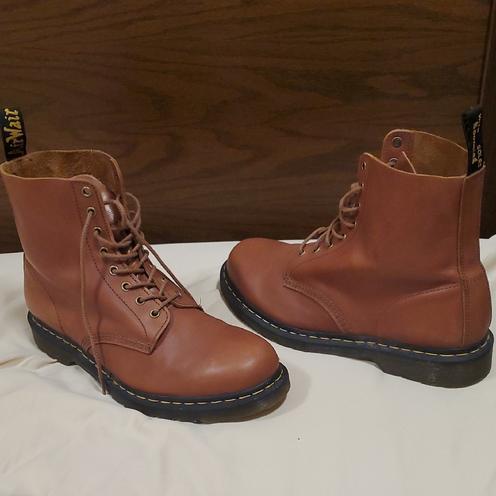 Dr. Martens Men's Brown Leather Boots 1460